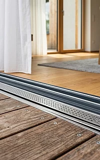 Barrier-free threshold